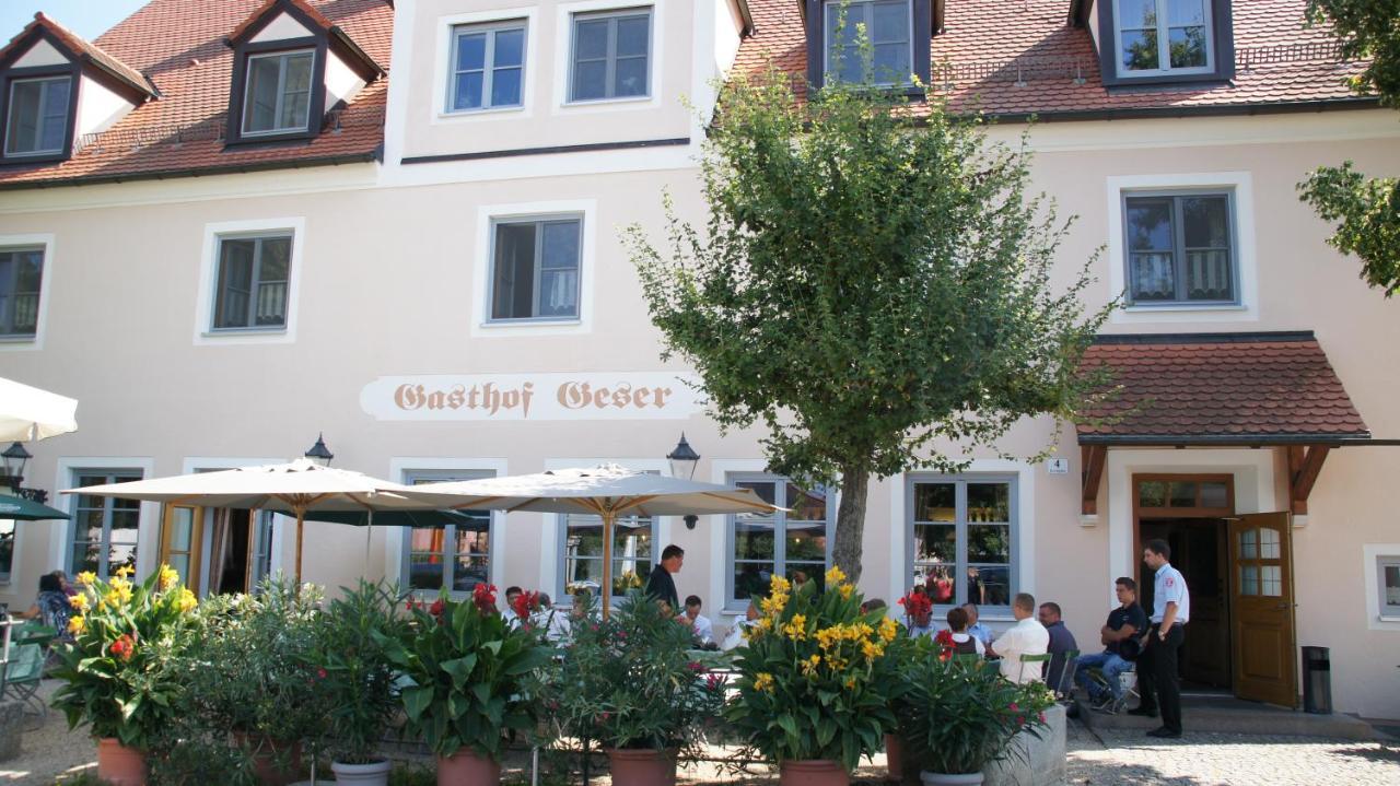 Landgasthof Geser Sarching エクステリア 写真